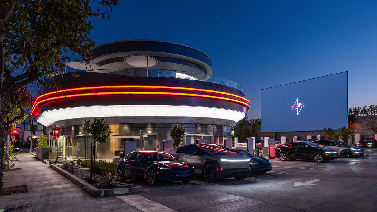 Tesla Diner Grand Open – खाना नहीं, Experience मिलेगा ‘Forever’ Style में